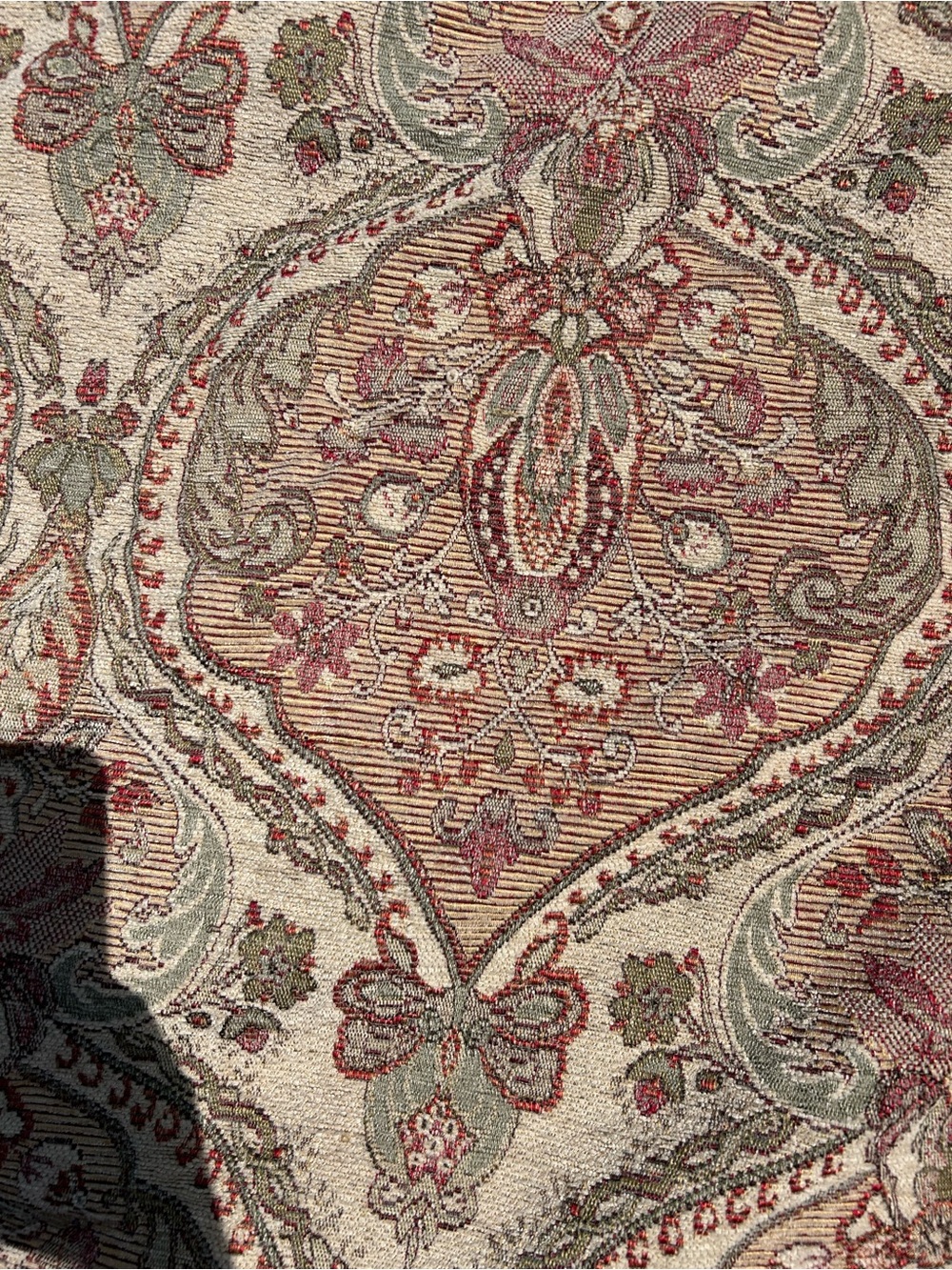 Vintage King size bedspread + 2 shamsCroscill Paisley Cream and Dusty Rose